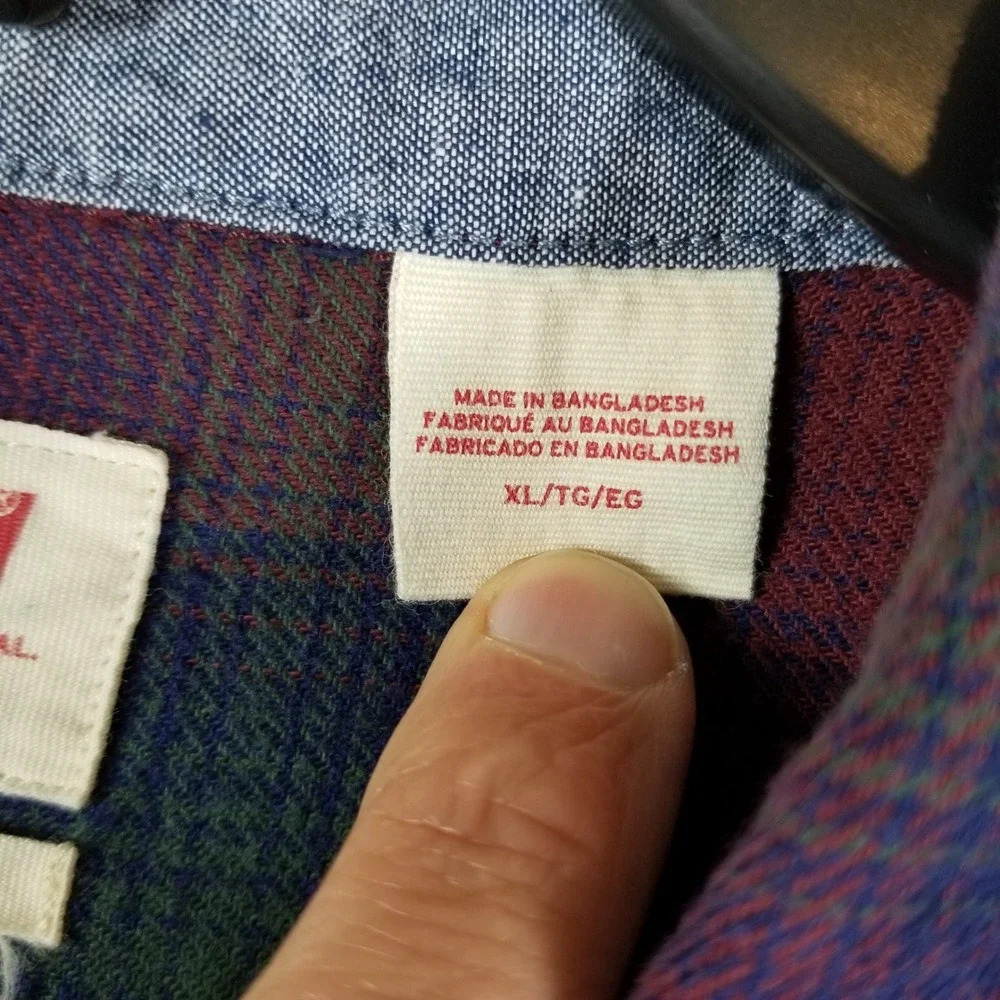Levi's Flannel Shirt Mens XL Burgundy Green Plaid Relaxed Fit Cotton Button Down
